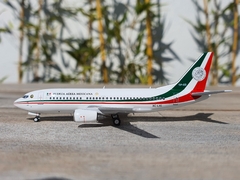 Fuerza Aérea Mexicana Boeing 737-300 XC-LJG / TP-03 1:400 El Aviador Models EAVLJG - comprar en línea