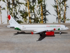 VIVAAEROBUS AIRBUS A320 XA-VAF 1:400 AEROCLASSICS en internet