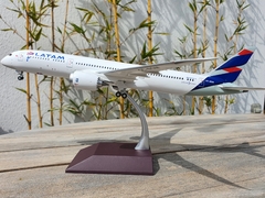 LATAM BOEING 787-9 - comprar en línea