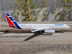 CUBANA TUPOLEV TU-204-100 1:400 NG MODELS en internet