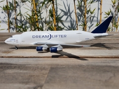 BOEING 747-400 LCF "DREAMLIFTER" 1:400 JC WINGS - comprar en línea