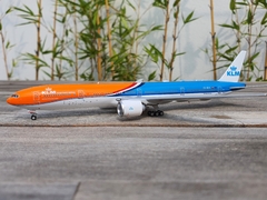 KLM BOEING 777-300 "ORANGE PRIDE" 1:400 PHOENIX MODELS - comprar en línea