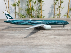 CATHAY PACIFIC BOEING 777-300 "WORLD CITY" 1:400 MARCA AV400 en internet