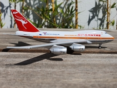 QANTAS BOEING 747SP 1:400 NG MODELS *PINTURA DAÑADA* en internet