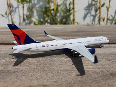 DELTA AIR LINES BOEING 757-200 (WL) N704X 1:400 NG MODELS - tienda en línea