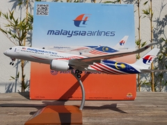 MALAYSIA AIRLINES AIRBUS A350-900 1:200 INFLIGHT200 *MOTOR PEGADO*