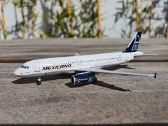 Mexicana Airbus A320 XA-TXT 1:400 AeroClassics AC419385 en internet