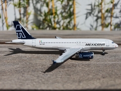 Mexicana Airbus A320 XA-TXT 1:400 AeroClassics AC419385 - Aztec Wings