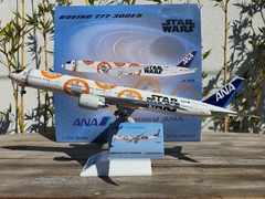 ALL NIPPON AIRWAYS (ANA) BOEING 777-300 "STAR WARS BB8" 1:200 INFLIGHT200