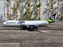 BOEING 747-8F SEATTLE SEAHAWKS 1:400 JC WINGS - comprar en línea