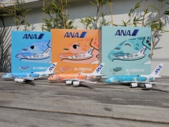 SET DE 3 ANA AIRBUS A380 "FLYING HONU" 1:400 AV400