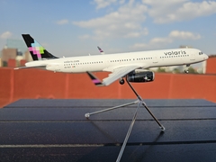 Volaris Airbus A321 XA-VLH 1:200 Gemini Jets G2VOI540 - Aztec Wings