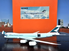 CATHAY PACIFIC BOEING 747-8F INTERACTIVO B-LIC 1:400 JC WINGS