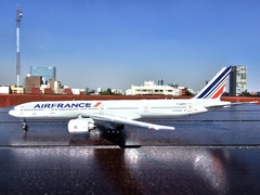 AIR FRANCE BOEING 777-300 F-GZNH 1:400 GEMINI JETS - comprar en línea