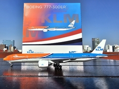 KLM BOEING 777-300 "ORANGE PRIDE" PH-BVA 1:400 NG MODELS