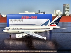 DELTA AIR LINES AIRBUS A310-300 N822PA 1:400 AEROCLASSICS