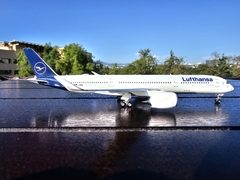 LUFTHANSA AIRBUS A350-900 D-AIVA 1:400 PHOENIX MODELS - Aztec Wings