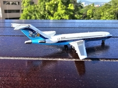 NEW ORLEANS HORNETS BOEING 727-200 N777KY 1:400 JC WINGS - tienda en línea