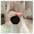 Bolsa concha de veludo ombro - comprar online