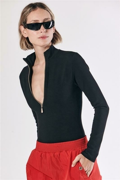 Body Polera Zip