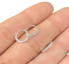 Piercing Argola Fina Cravejado Nariz/Hélix - comprar online