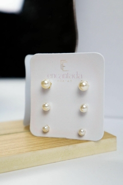 Brinco Trio de Perolas na internet