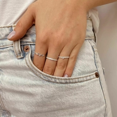 Anel Aparador Zircônias Cristal - Encantada Pratas 