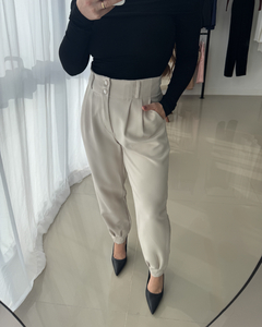 Imagem do Calça Cenoura Alfaiataria Feminina