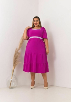 Vestido guipir midi plus size