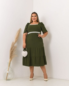 Vestido guipir midi plus size na internet
