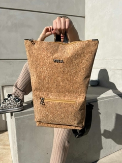 Mochila Facultad, Tiras Regulables y bolsillo adelante