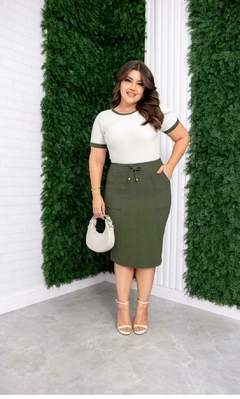 Conjunto Anarruga Blusa com Saia de Fenda (Branco e verde)
