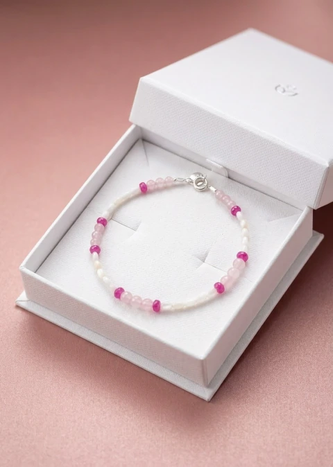 Pulseira madre pérola arroz e jade pink, jade rosa