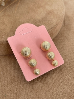 Kit brincos bola trabalhada banhado a ouro18k