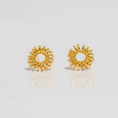 Brinco mola M banhado a ouro18k