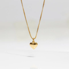 Colar de coração P liso tradicional banhado a ouro18k