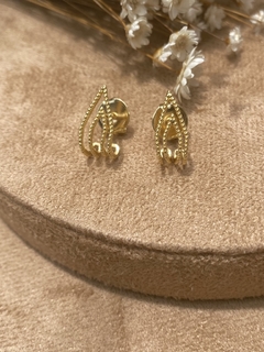 Brinco vazado trabalhado banhado a ouro18k