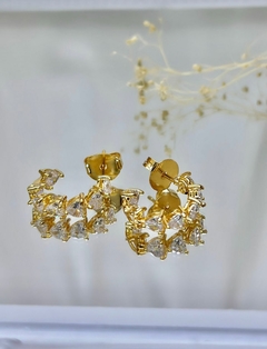 Argola corações zircônia PRIME banhado a ouro 18k