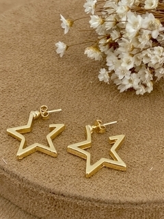 Brinco Argola Estrela Aberta banhado a ouro 18k