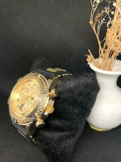 Relógio Masculino Invicta Preto com Dourado (Primeira linha)