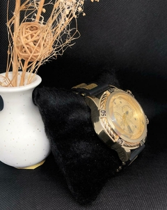 Relógio Masculino Invicta Preto com Dourado (Primeira linha) - comprar online
