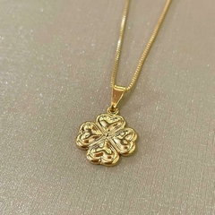 Colar de pingente trevo banhado a ouro 18k