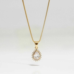 Colar gota média prime de zircônias banhado a ouro 18k