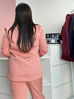 Blazer Cloe na internet