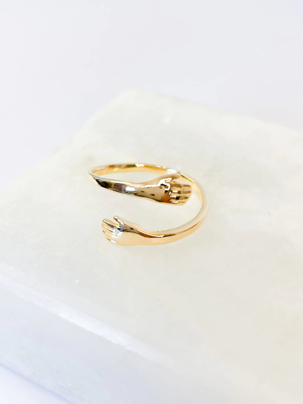 ANEL ABRAÇO - BANHO DE OURO 18K