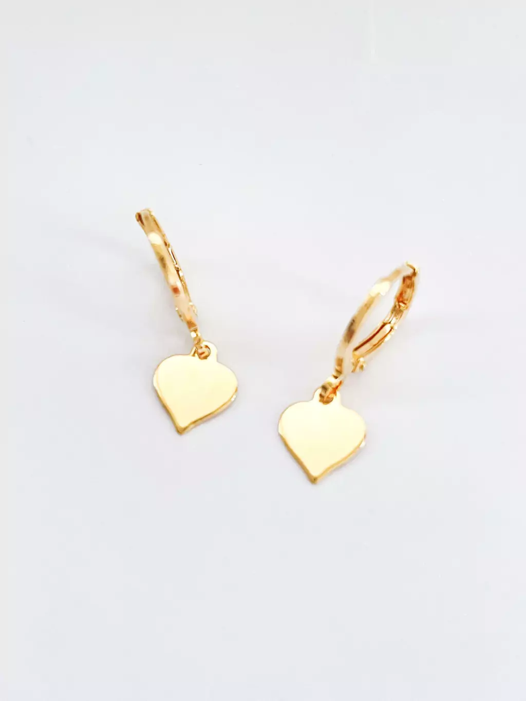 Brinco Coração Liso - Banho de Ouro 18k