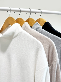 Poleron Oversize Lanilla Angora - comprar online