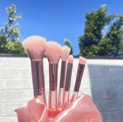 Kit 5 Pincéis de Maquiagem para Aplicação de Blush Pó e Sombras na internet