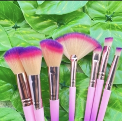 12 Kit Completo de 7 Pincéis para Maquiagem Profissional na internet