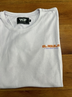 Remera 'El Aguila' en internet